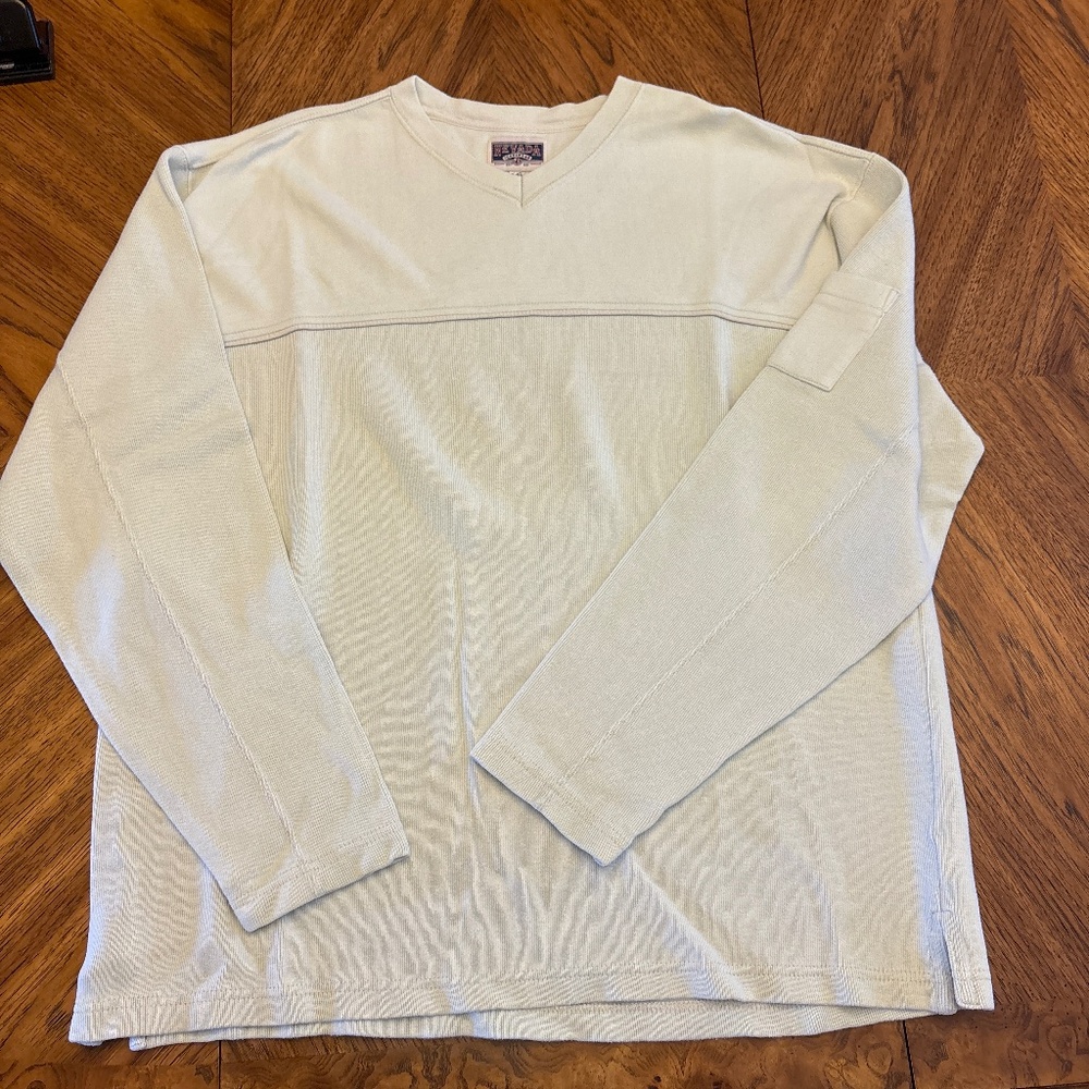 Nevada Jeanswear - men’s sweater size Large